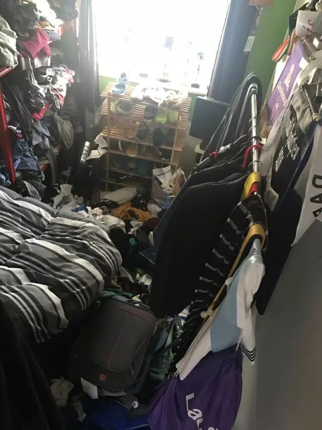 辣眼睛英国最脏乱卧室评选