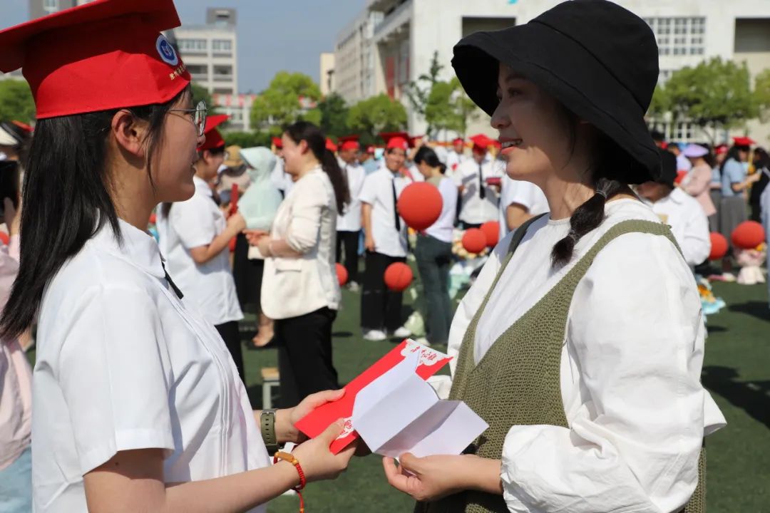 海亮学校学费_海亮学校一年学费多少_海亮学校