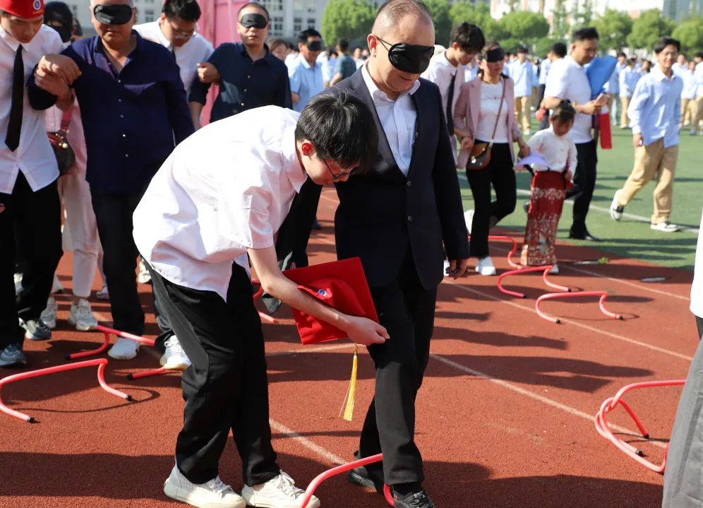 海亮学校_海亮学校一年学费多少_海亮学校学费