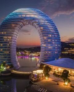 湖州太湖喜来登温泉度假酒店（月亮酒店）·暖汤温泉·超大空间温馨汇聚家庭房(城市夜景) 1晚