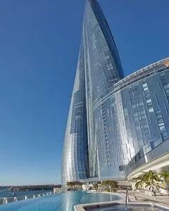 悉尼皇冠天和塔豪华酒店·歌剧院特大床房 1晚