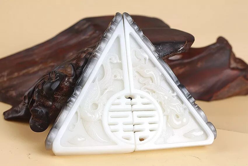 玉石对牌上的这些纹饰，掩盖着千年的秘密！