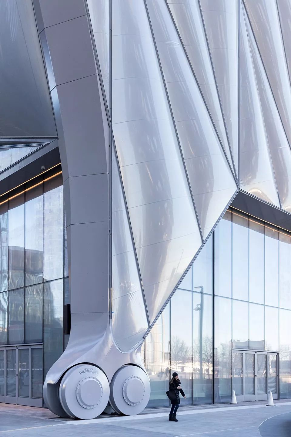 The Shed艺术中心张拉膜工程建筑，纽约，ETFE覆面和滚轮装置