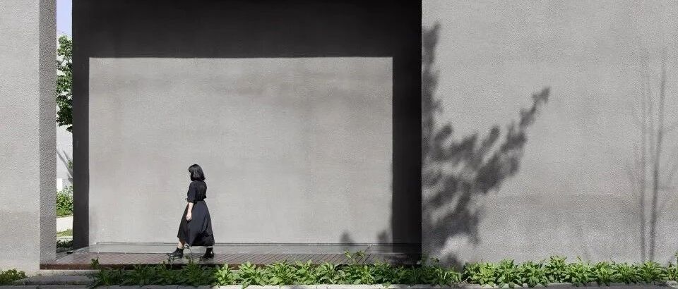 水泥灰｜这才叫做「一贫如洗的豪」