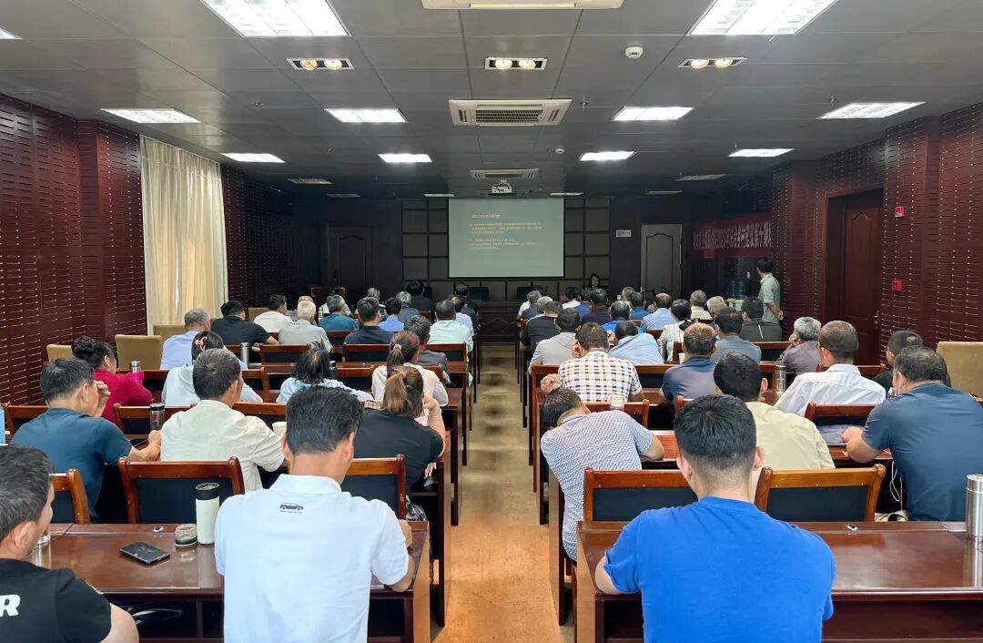 王晓倩律师受邀赴潍坊职业农民学院2023年法治乡村建设第十期培训班开展民法典合同编解读授课