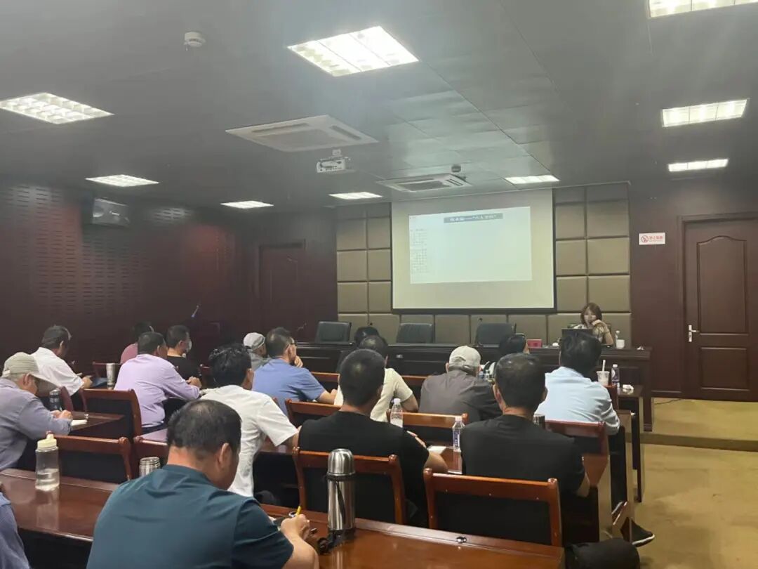 张营律师受邀赴潍坊职业农民学院2023年法治乡村建设第八期培训班开展《民法典》婚姻家庭编及继承编解读授课