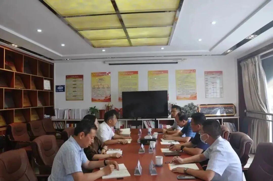 市委办公室任永全同志到豪德律所开展联系工作并讲党课