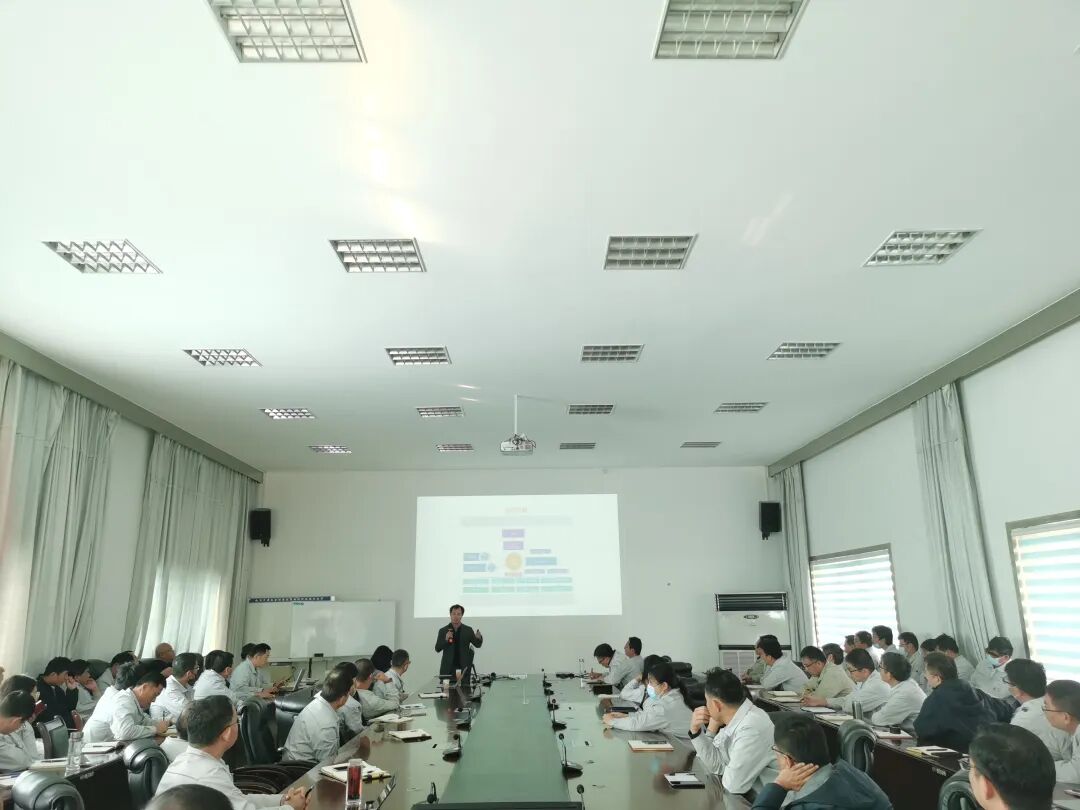 我所付兴刚主任与韩冉冉律师受邀赴山东力诺特种玻璃股份有限公司开展合规专题培训