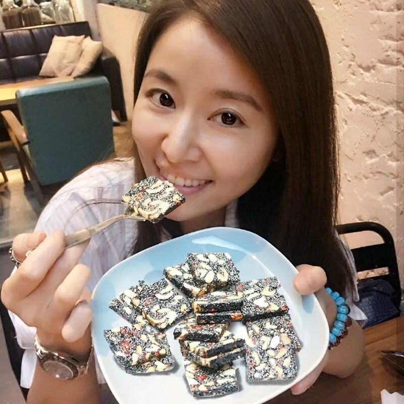 睡不好、皮肤老、气色差！倔佬张阿胶教你一招睡眠好 睡不好 皮肤老 气色差！倔佬张阿胶教你一招睡眠好 阿胶 第3张