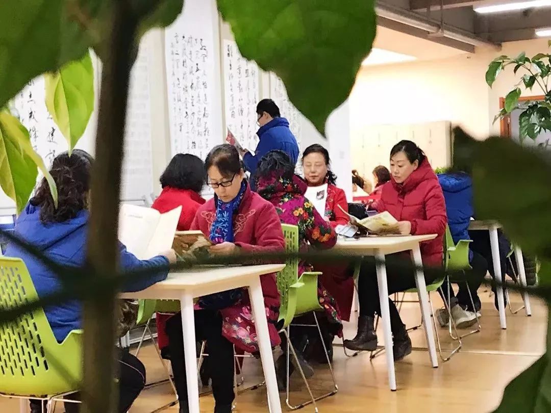 福利 | 法士特高新图书馆顺利开馆 福利 | 法士特高新图书馆顺利开馆