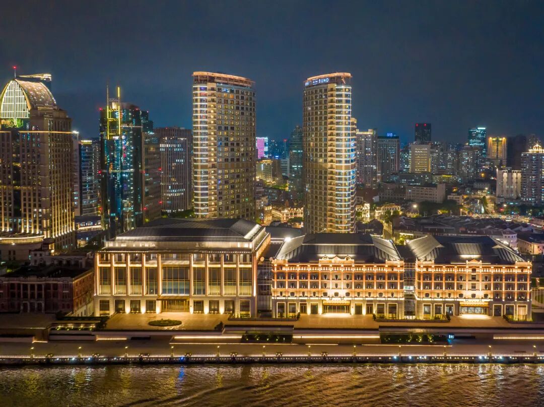 据介绍,本次实施更新的北外滩茂悦大酒店,位于虹口北外滩,比邻世界会