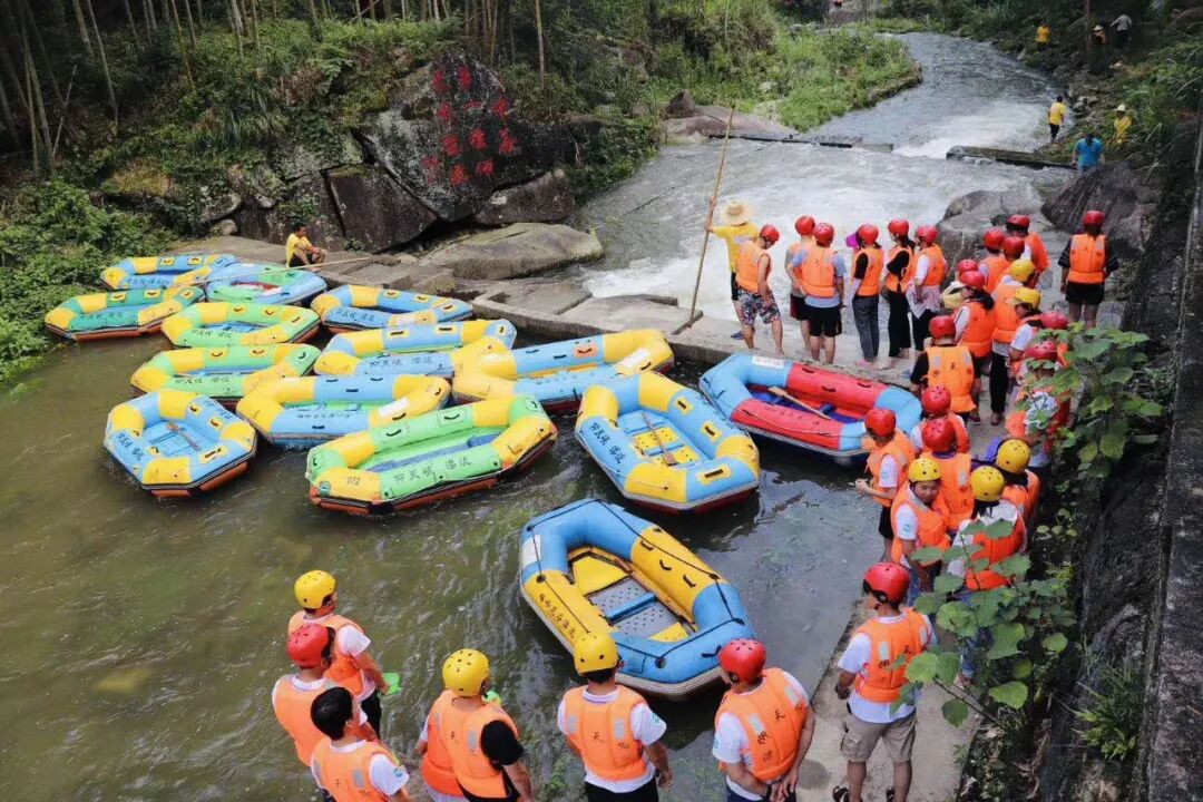 仰天峡漂流太火爆了不限量漂流券继续免费送仰天峡漂流7月24日起狂撒