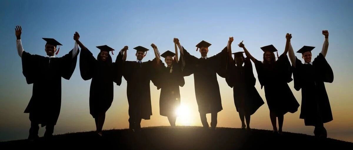 清退超期研究生，强化教育质量评价正当时 | 人民时评