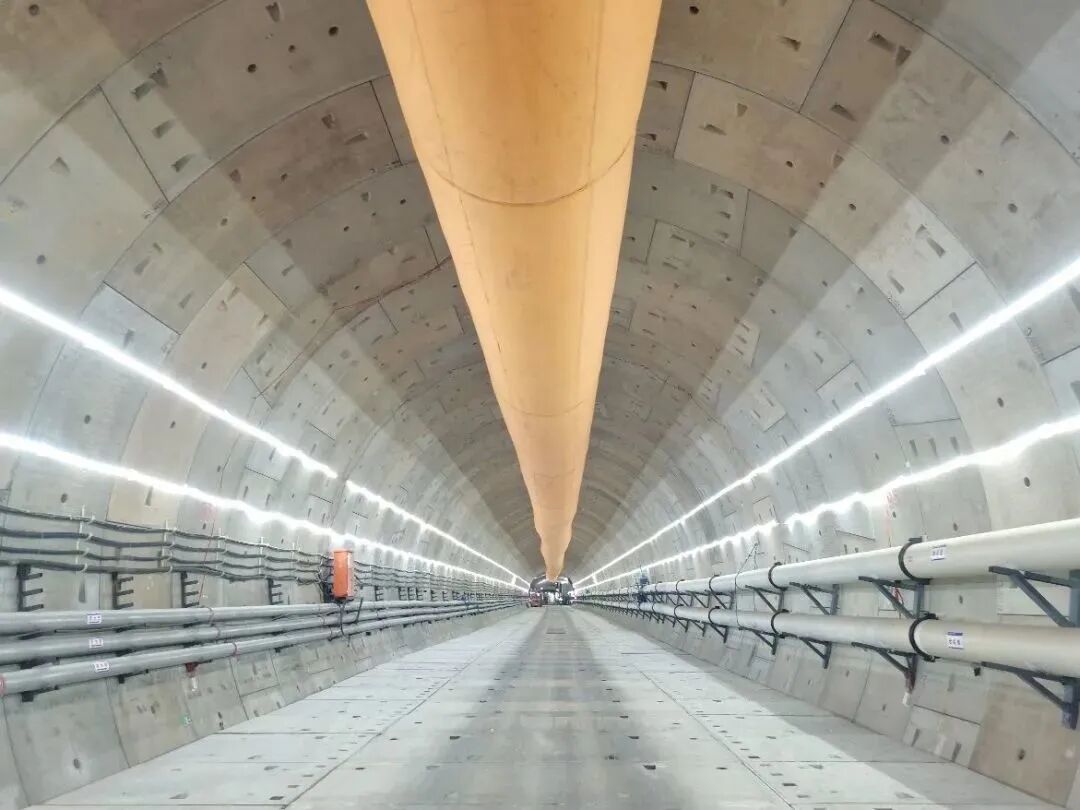 △盾构隧道内部场景