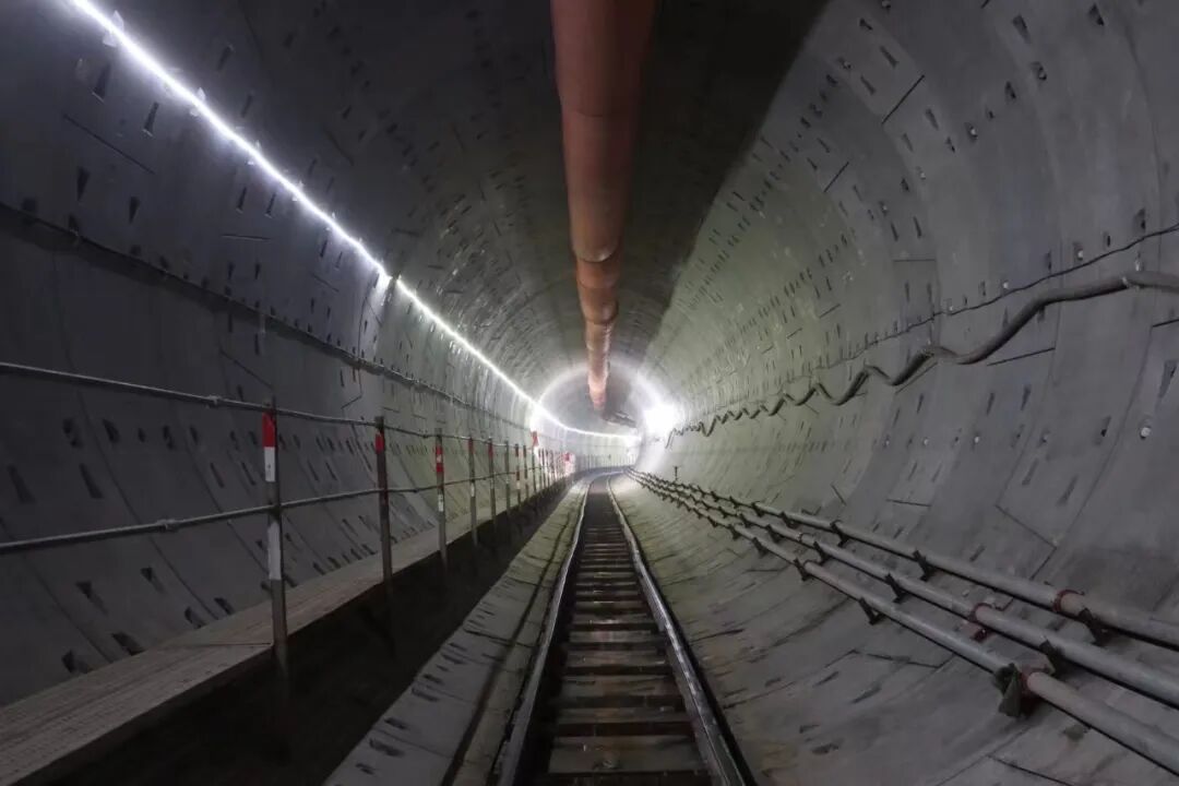 合肥地铁6号线一期龙塘出入场线区间右线顺利贯通