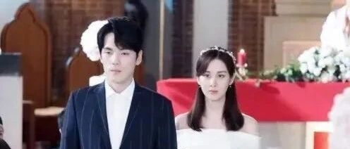 逼女友堕胎，精神控制男友，2021年人设崩塌的5位当红韩星