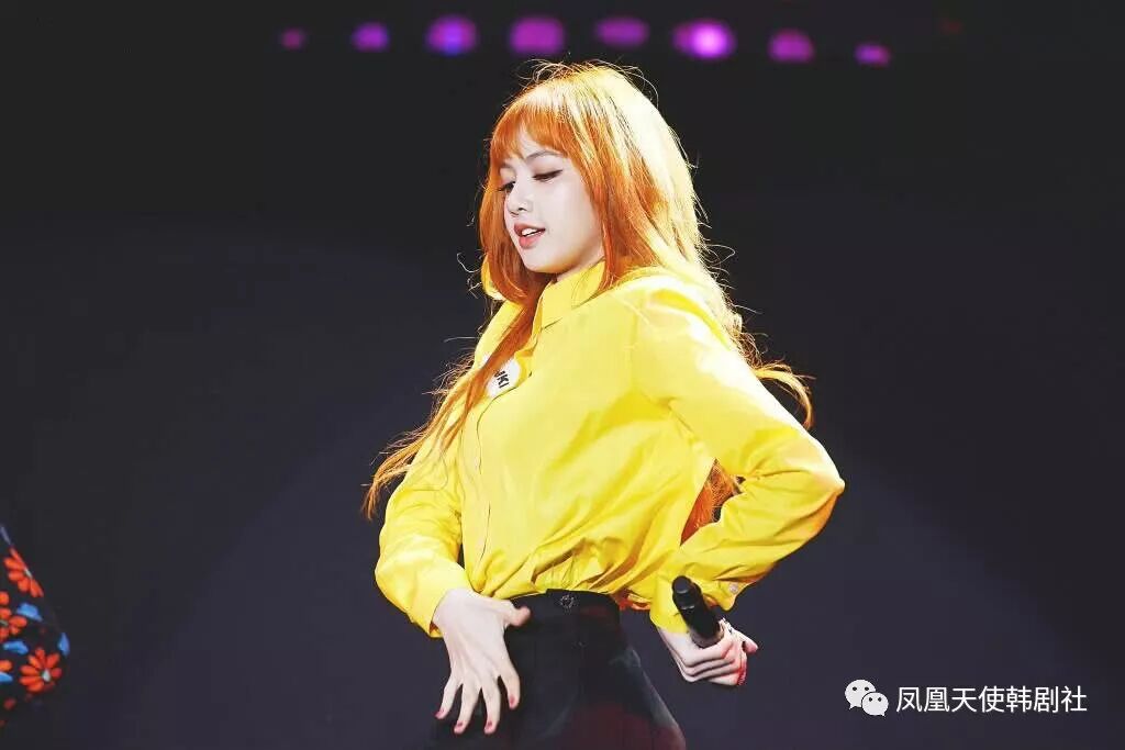 Lisa再次出圈 短发造型撞脸小松菜奈 可在yg却不受重视