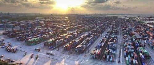 五大信披媒体要点集粹丨“十四五”改革路线图浮现 诸多红利可期；我国设立10个进口贸易促进创新示范区；公募基金三季度“弃债择股”