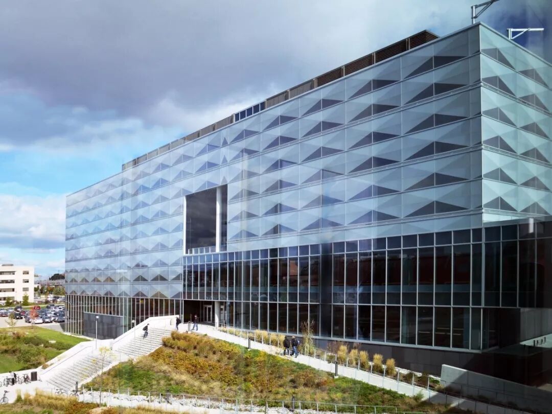 滑铁卢大学世界排名qs_中国排名前二十位的大学_中国前100名大学