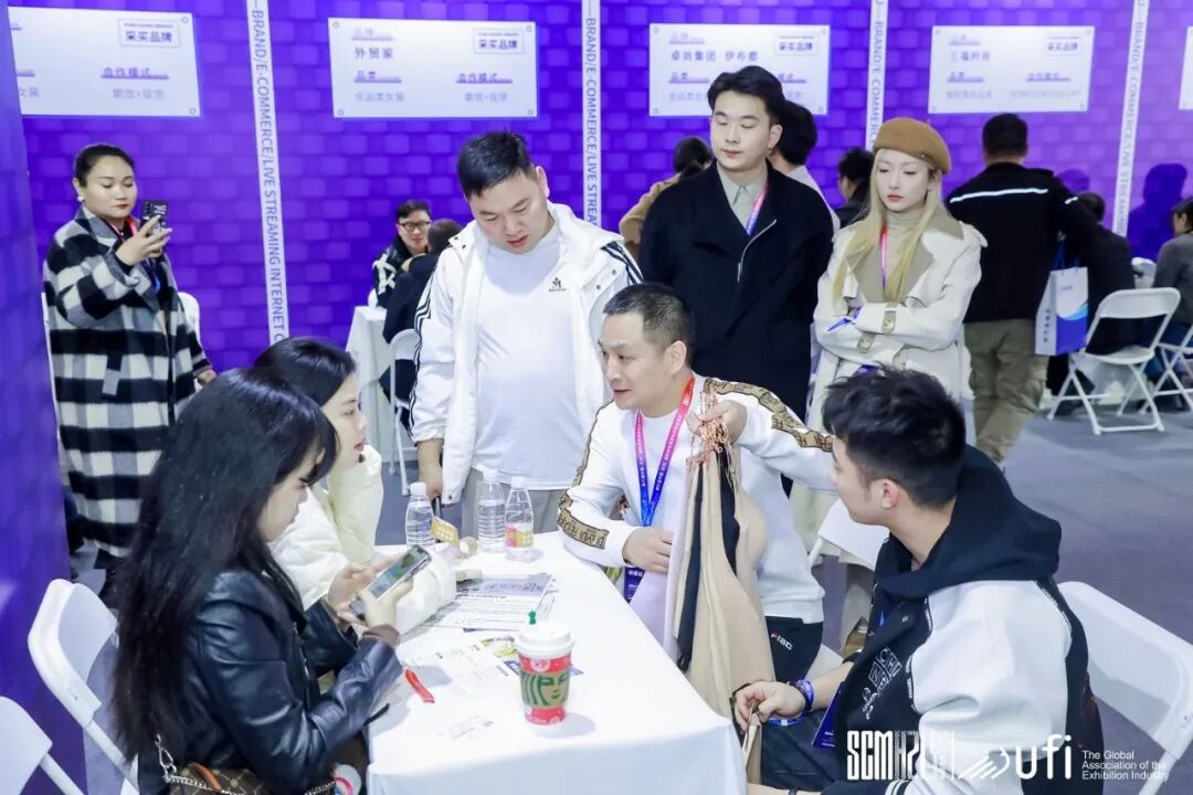 四館齊開(kāi)、商客云涌--第31屆中國(guó)（杭州）國(guó)際紡織服裝供應(yīng)鏈博覽會(huì)盛大開(kāi)幕