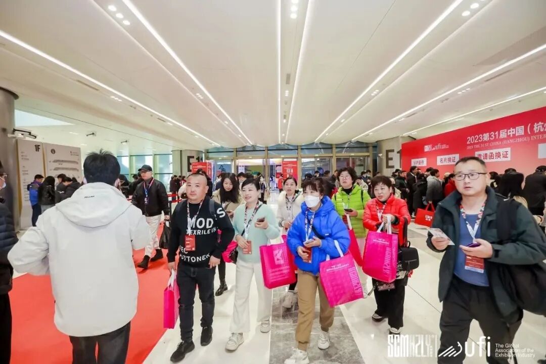 四館齊開(kāi)、商客云涌--第31屆中國(guó)（杭州）國(guó)際紡織服裝供應(yīng)鏈博覽會(huì)盛大開(kāi)幕