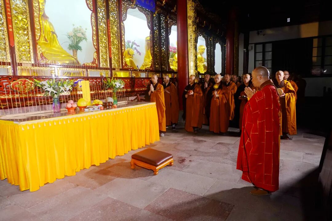 天童禅寺常住为福山諦法长老举行往生普佛