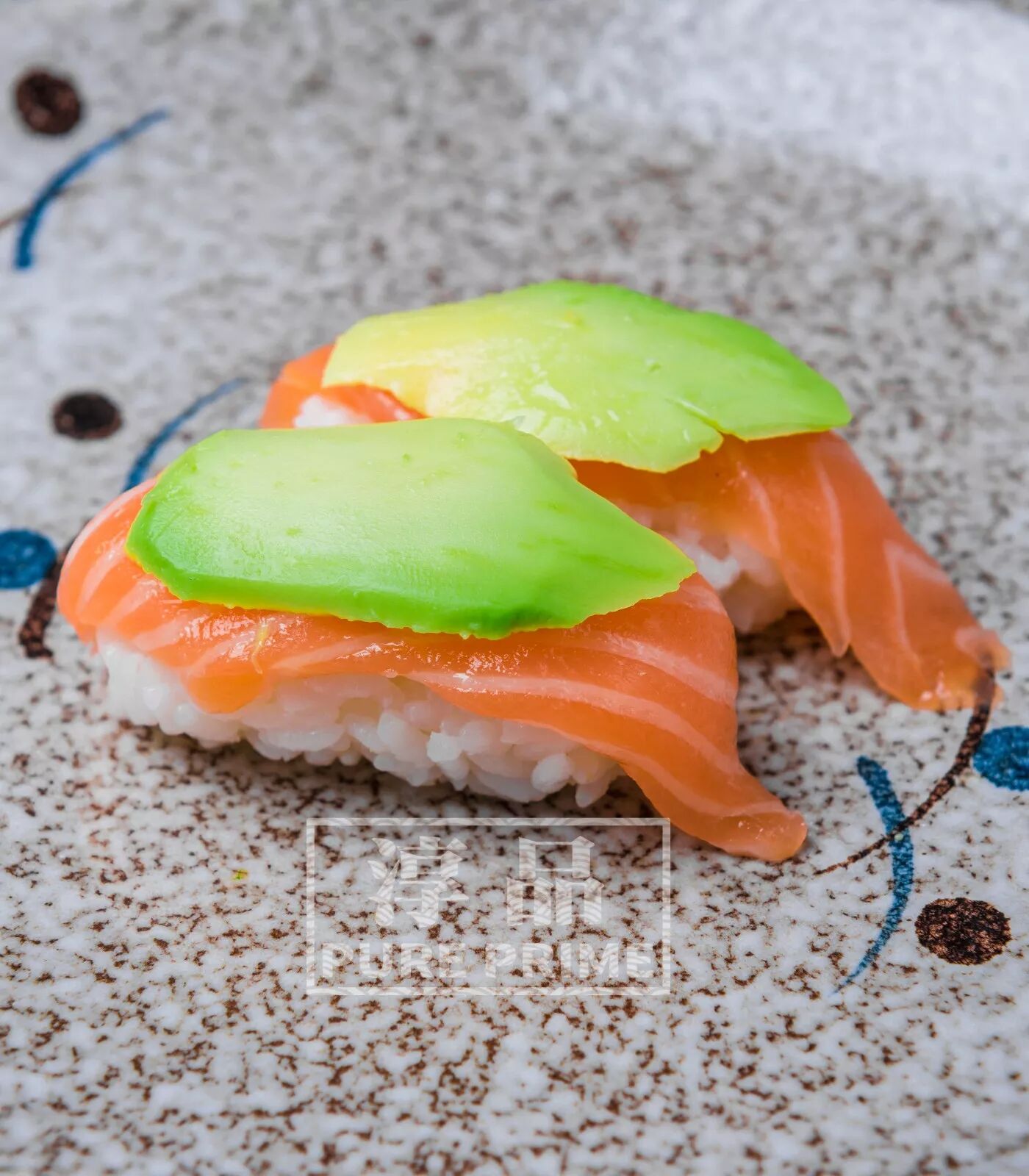 牛油果三文鱼寿司