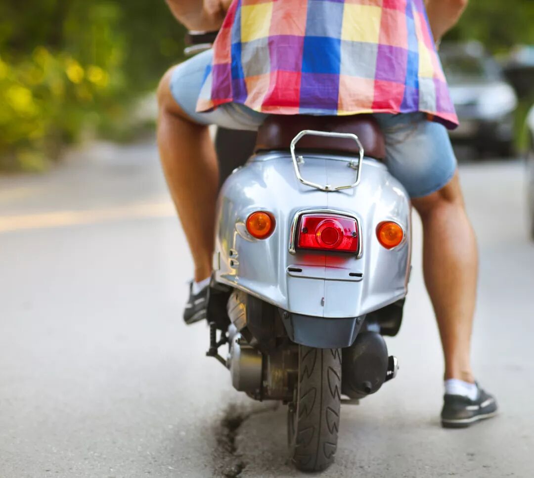 



只要地球一直转，广西人嗦粉就不会断
