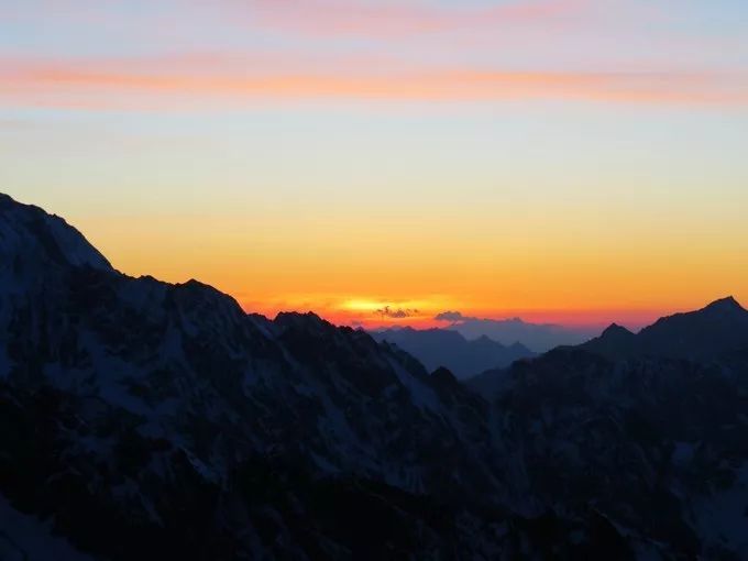 為什麼那麼多人去嘗試四姑娘山三峰連登？ 旅遊 第75張