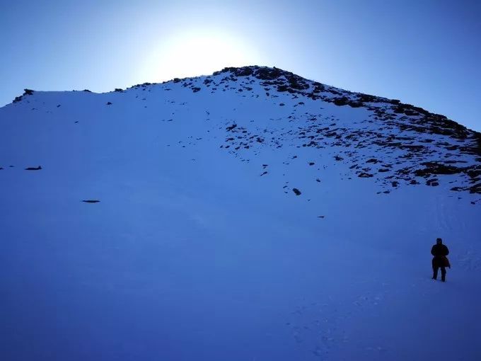 為什麼那麼多人去嘗試四姑娘山三峰連登？ 旅遊 第59張