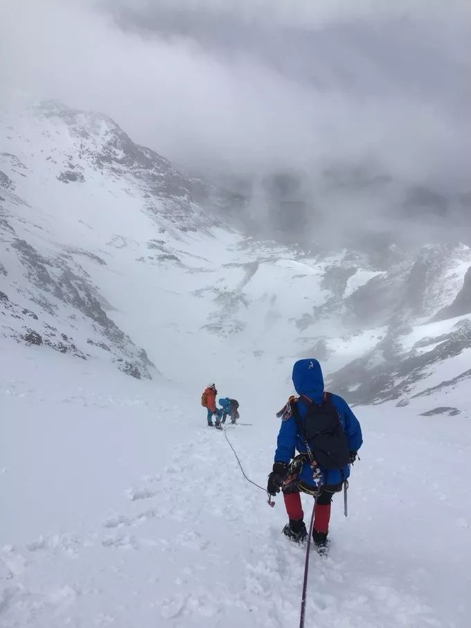 為什麼那麼多人去嘗試四姑娘山三峰連登？ 旅遊 第140張