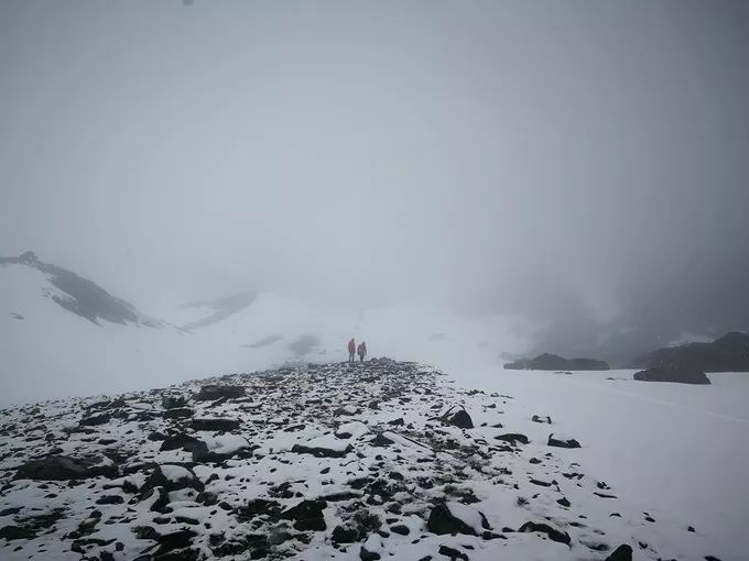 為什麼那麼多人去嘗試四姑娘山三峰連登？ 旅遊 第141張