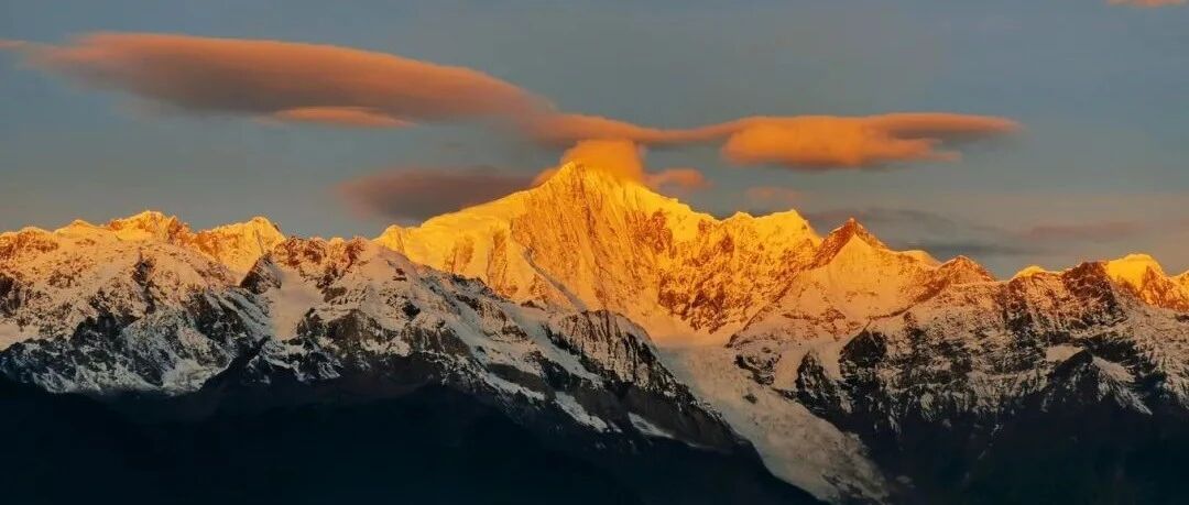 有人嘲笑他们“不知享受”，却不曾拥有他们看见的天空!