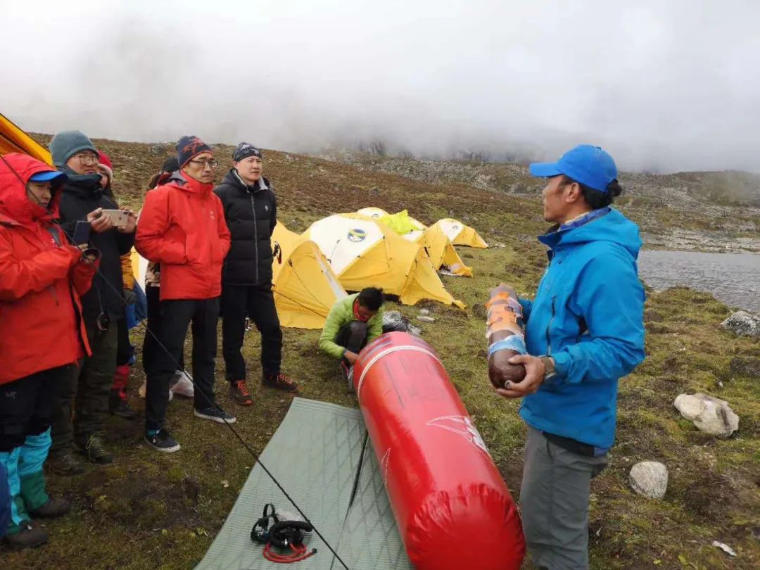 珠峰東坡，為什麼被評為中國最美徒步路線？ 旅遊 第63張