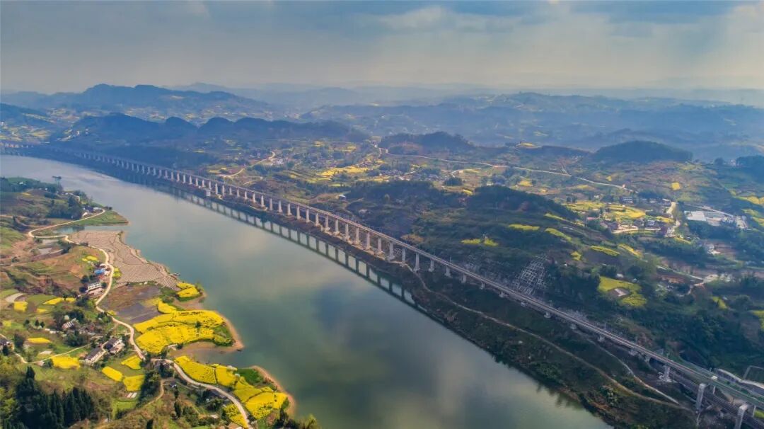 作品赏析蜀道换新颜巴山摄影人镜头下的达州交通建设