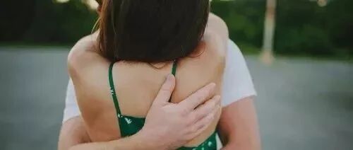 懂你+包容你+原谅你+在乎你=最真的情