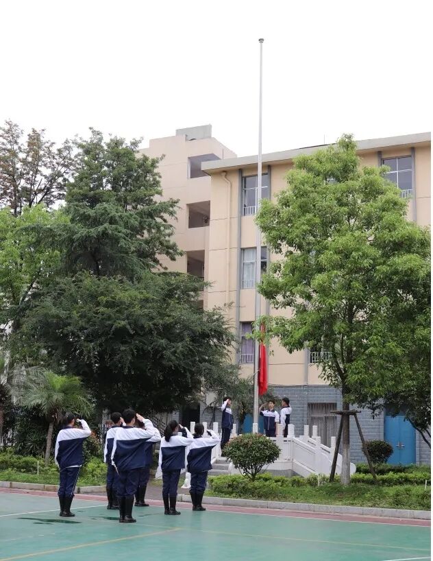 十八而志感恩奋进赣南师大附中2022届高三成人礼67