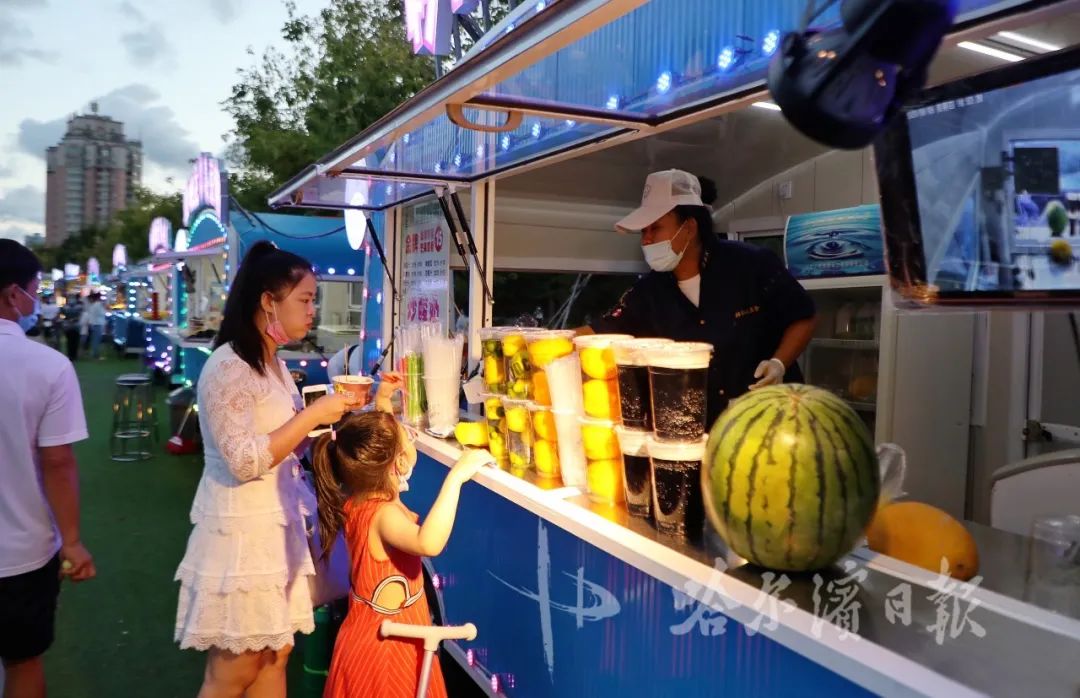 約！「中央公園」設下「餐車營地」！霍爾濱多了一個神奇的夜市~有130多種美食！ 旅遊 第8張