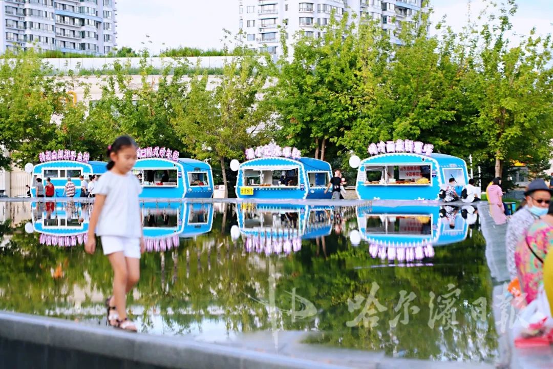 約！「中央公園」設下「餐車營地」！霍爾濱多了一個神奇的夜市~有130多種美食！ 旅遊 第12張