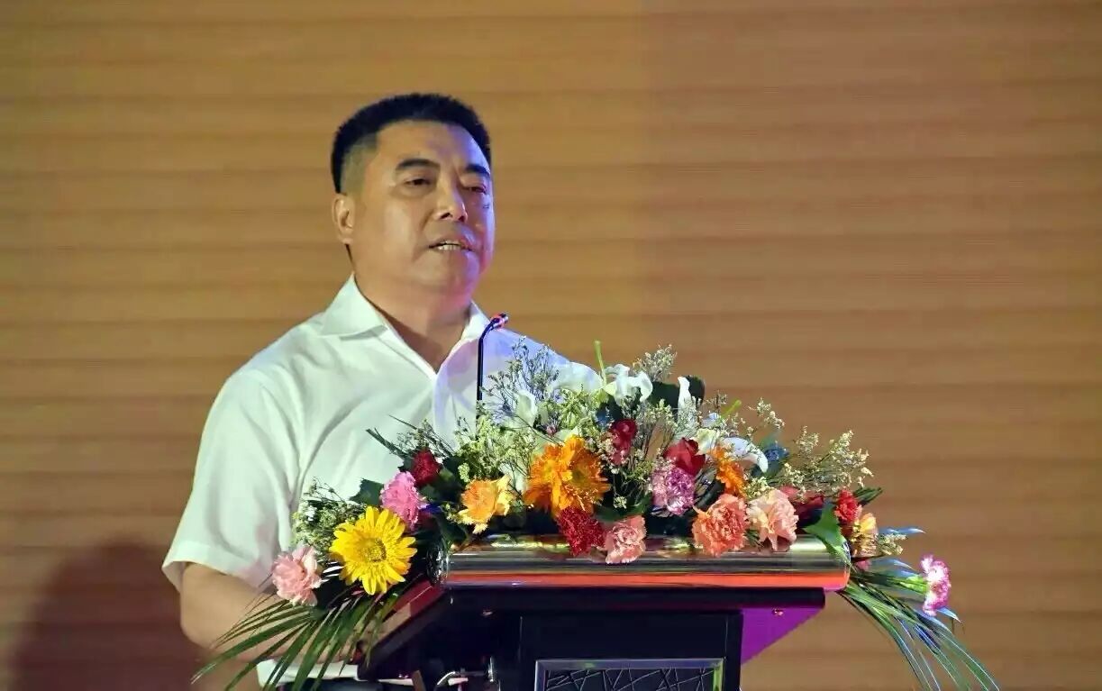 罗田县委书记汪柏坤致辞罗田县委书记汪柏坤在致辞中说,有卓尔集团