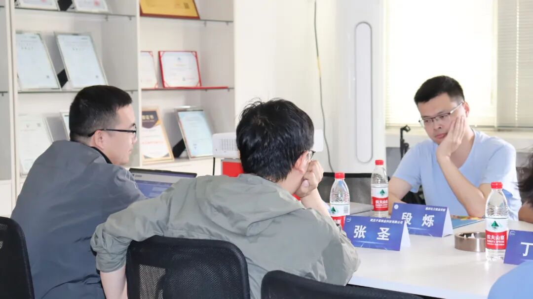 熱烈歡迎重慶化工職業(yè)學(xué)院段爍老師與武漢輕工大學(xué)戴煌博士蒞臨指導(dǎo)