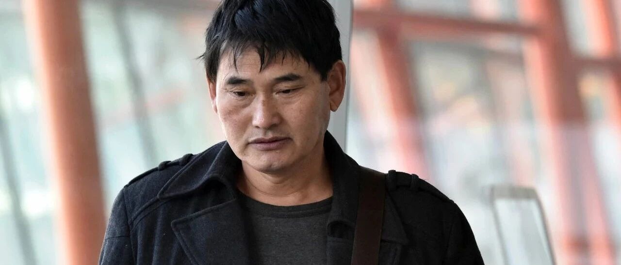 大衣哥身价几千万，儿女却成了废人：如果你有孩子，请一定带他见四个世面