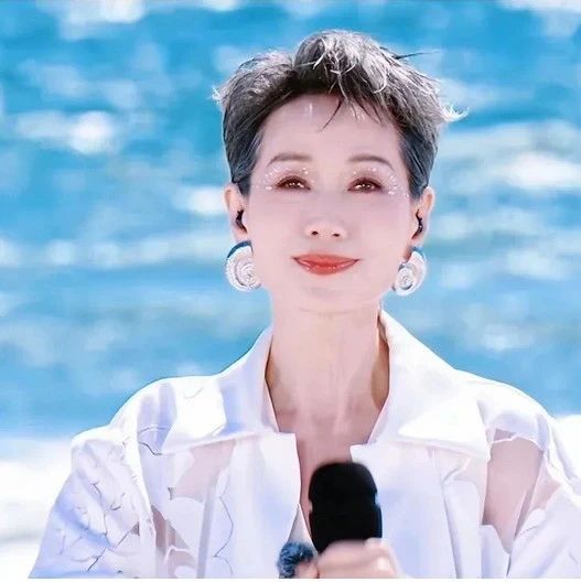 叶童的婚姻,早该散了