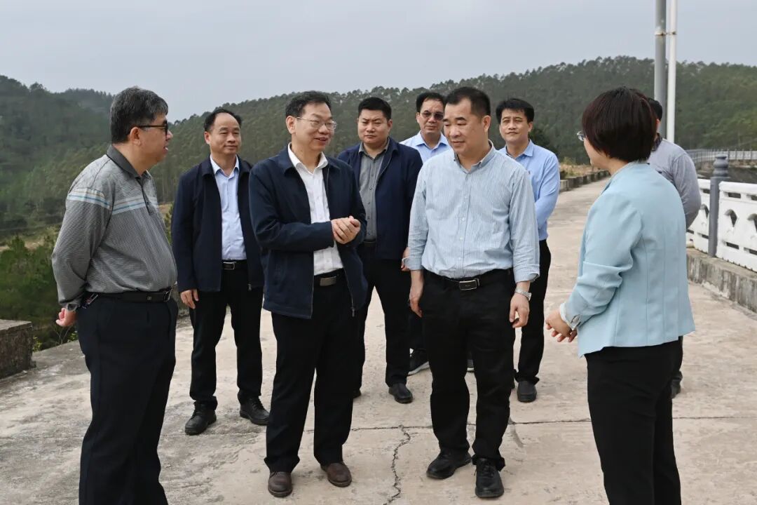 自治区水利厅党组书记周光华到防城港市调研水利工作