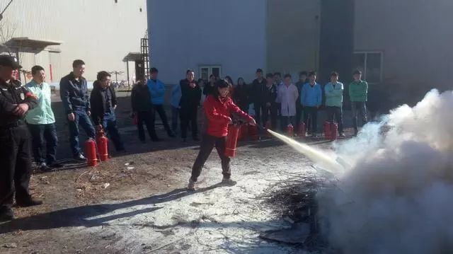 安全生产小知识5:如何使用灭火器 安全生产小知识5:如何使用灭火器