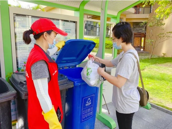 投放管理責任人不得在住宅區居住樓層公共區域設置生活垃圾收集容器