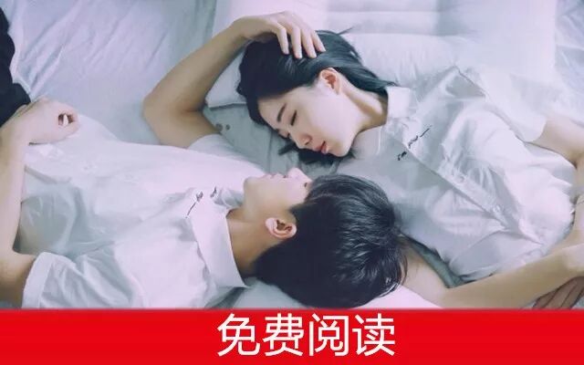 赵薇二胎了?平底鞋、肚大如球,悠闲带女儿小四月逛街!