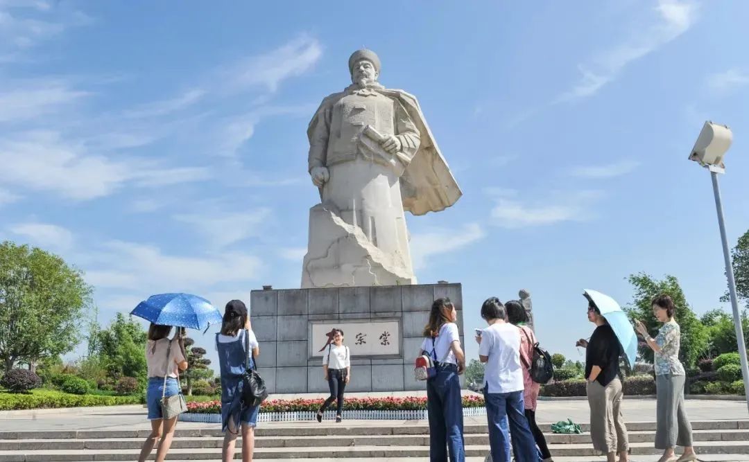 為進一步挖掘湖湘文化精髓,整合湖湘文化資源,打造湖湘文化高地