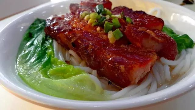 联系方式:18818804611 地点:萝岗商业街(香雪人家对面) 据店主阿斌称