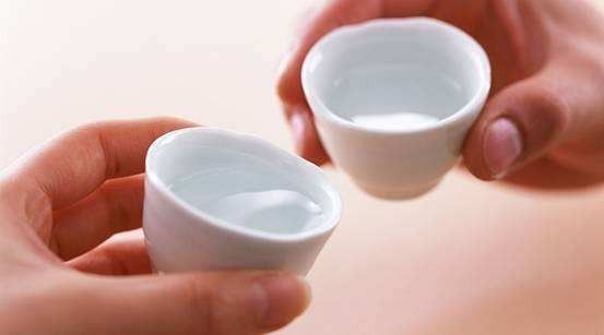 过节喝酒，哪些话喝再多不能说？